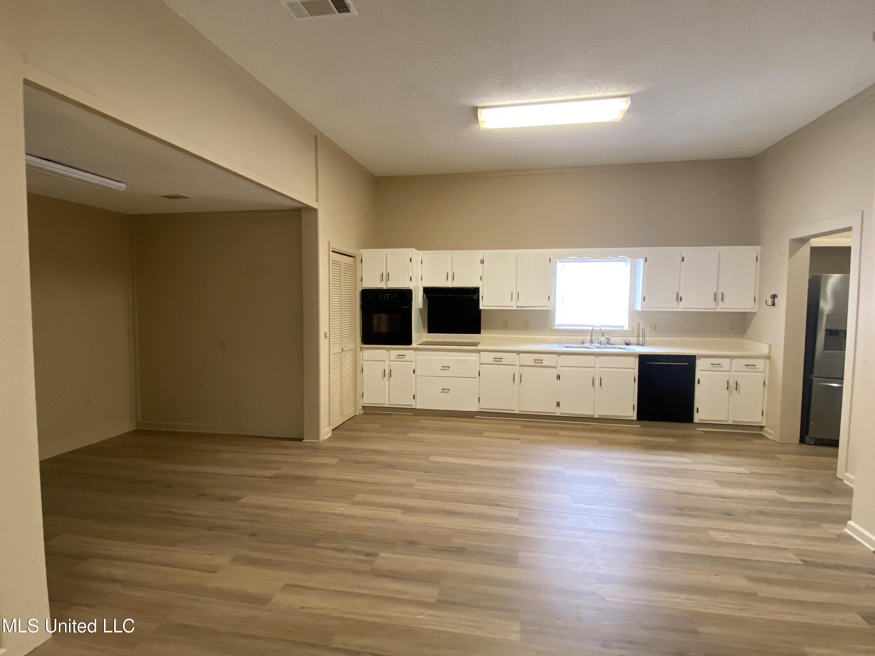 3618 Bellview Avenue Moss Point, MS 39563 - Photo 45 of 89 IMG_3241