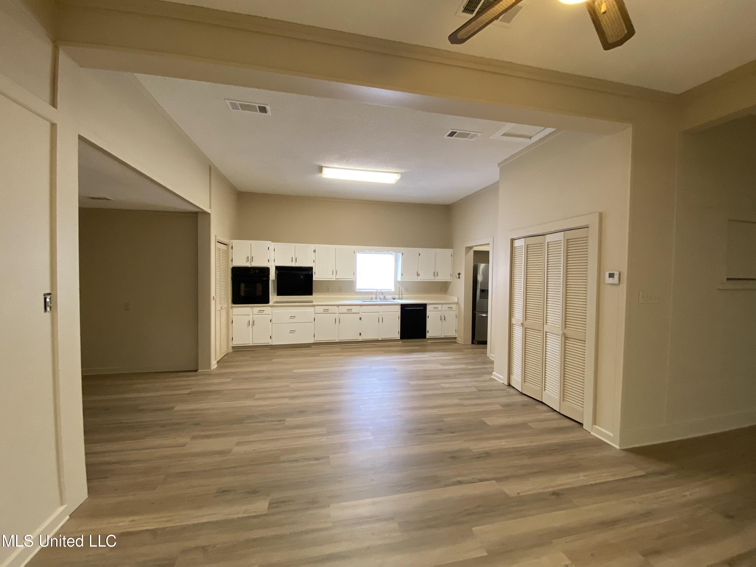 3618 Bellview Avenue Moss Point, MS 39563 - Photo 46 of 89 IMG_3238