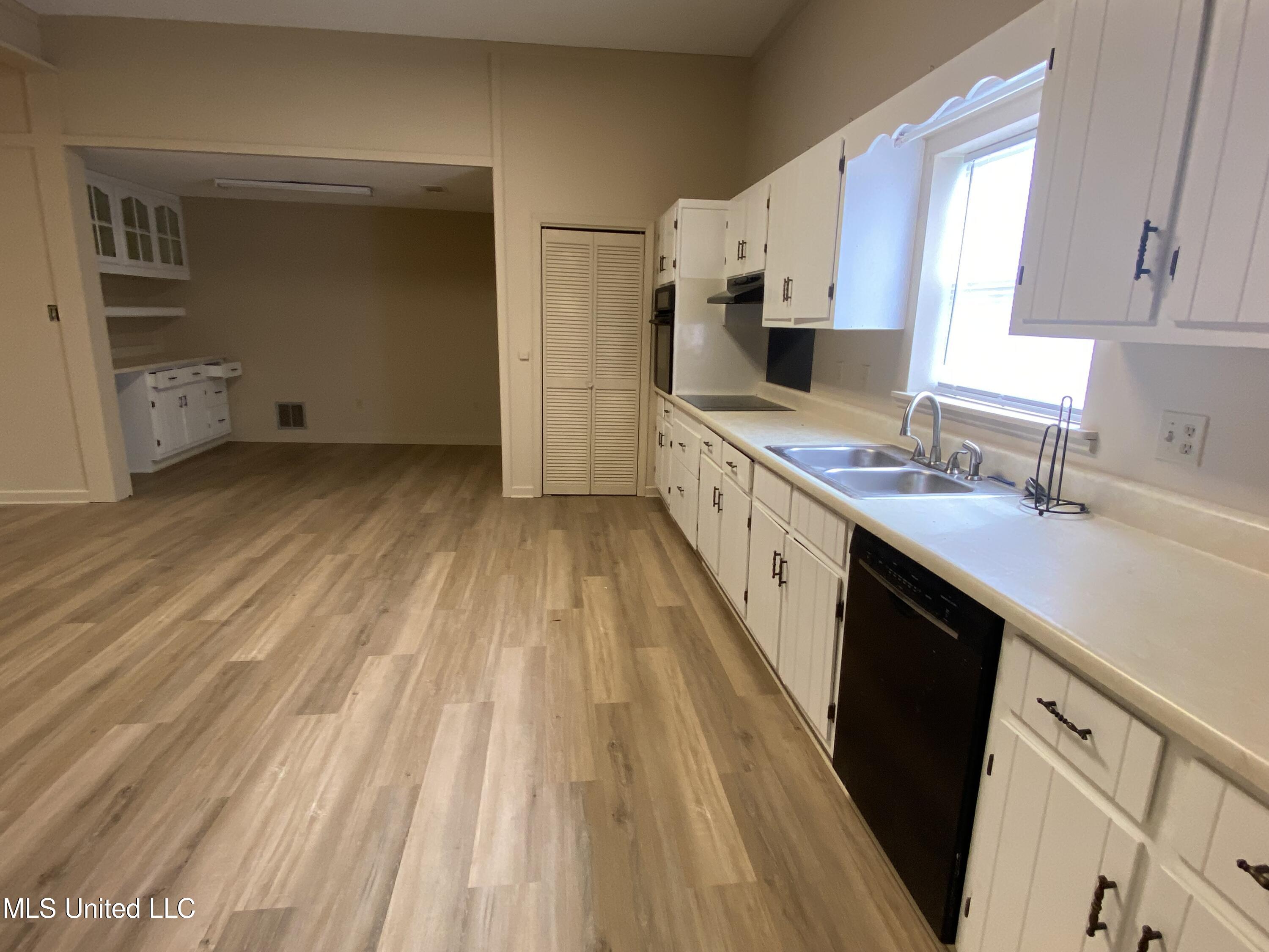 3618 Bellview Avenue Moss Point, MS 39563 - Photo 47 of 89 IMG_3243