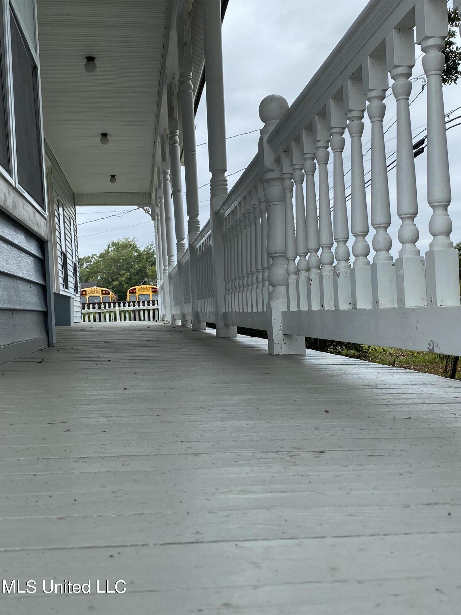 3618 Bellview Avenue Moss Point, MS 39563 - Photo 5 of 89 IMG_3106