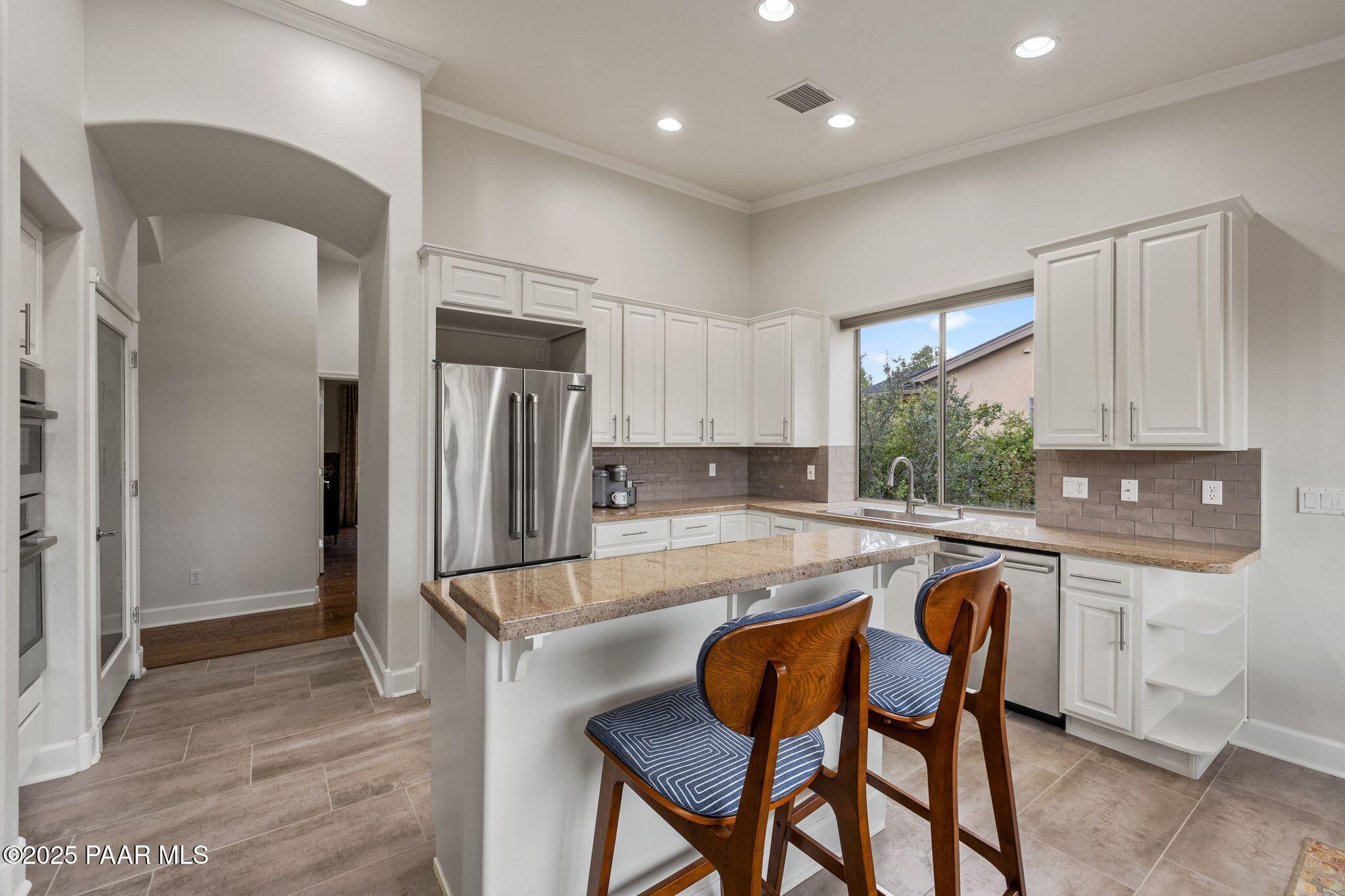 5892 North Honeysuckle Road Prescott, AZ 86305 - Photo 10 of 43 10-Kitchen