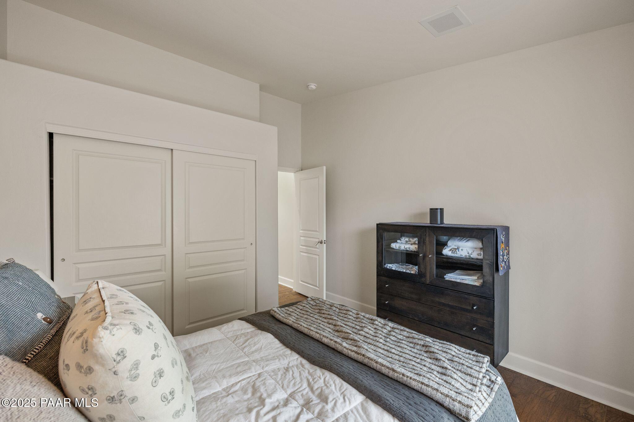 5892 North Honeysuckle Road Prescott, AZ 86305 - Photo 22 of 43 22-Guest Bedroom