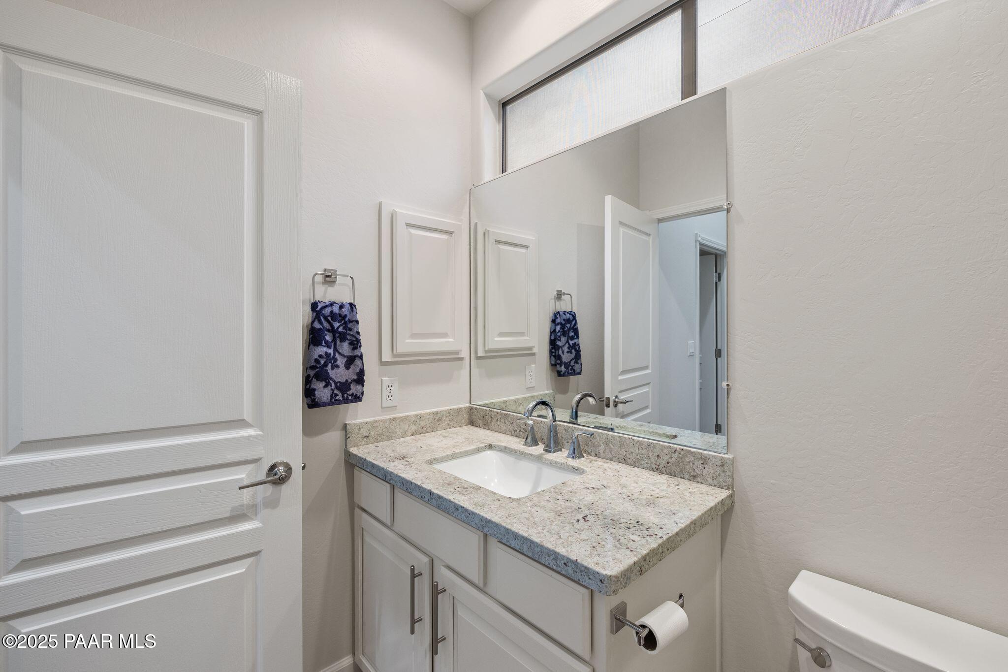 5892 North Honeysuckle Road Prescott, AZ 86305 - Photo 23 of 43 23-Guest Bathroom