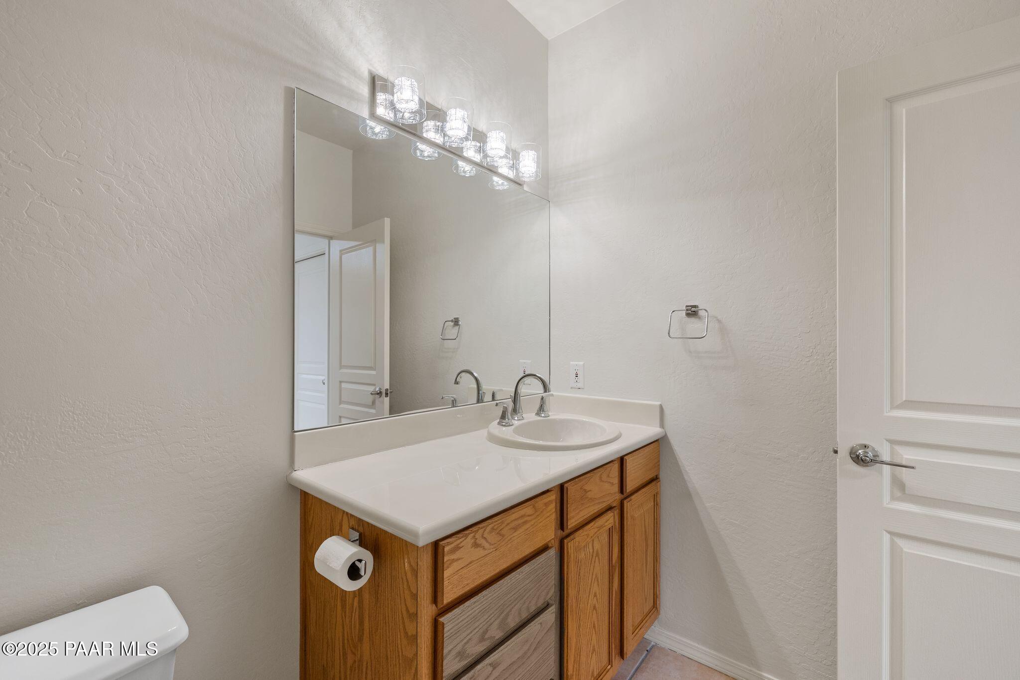 5892 North Honeysuckle Road Prescott, AZ 86305 - Photo 30 of 43 30-Casita Bathroom