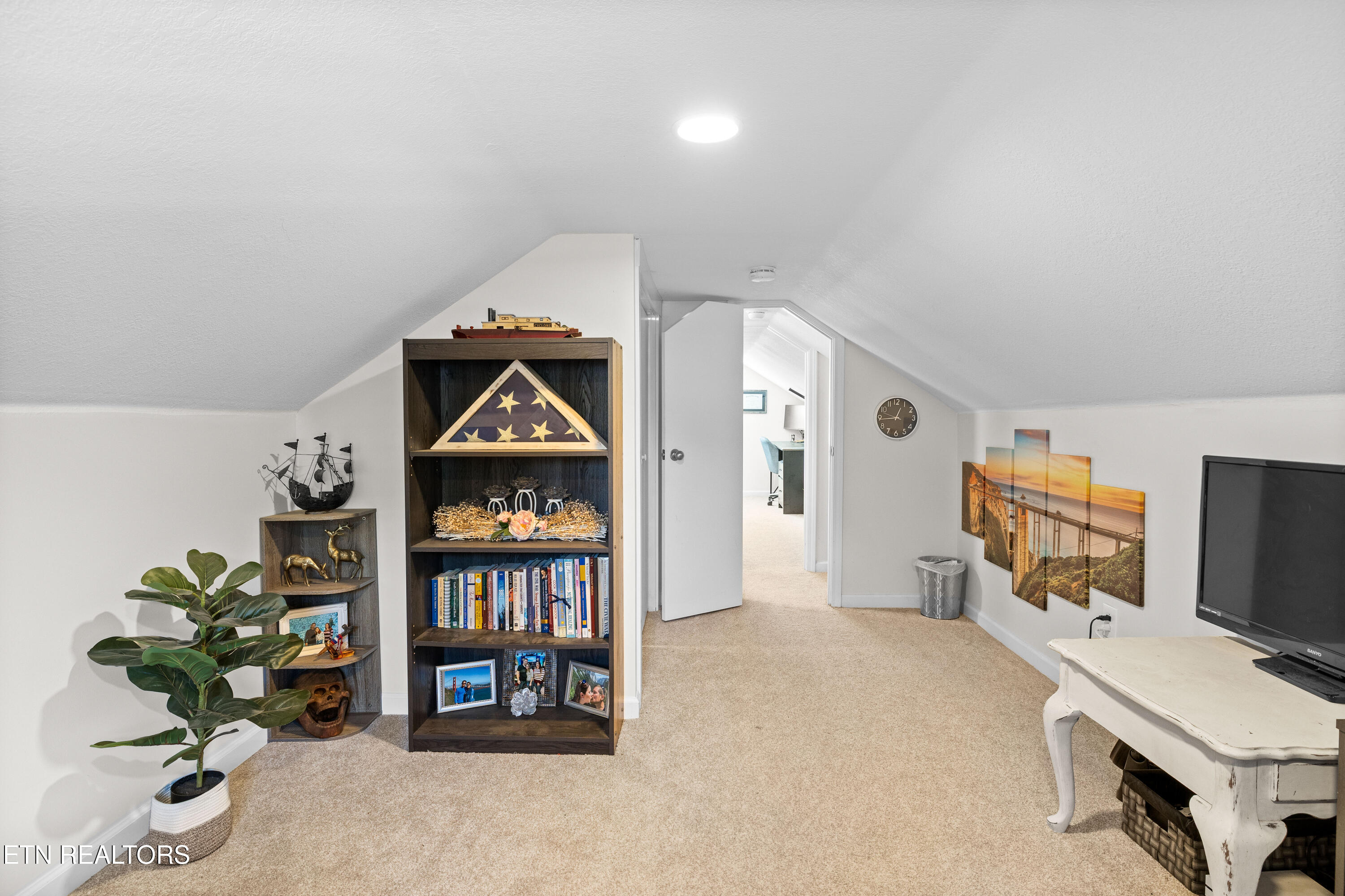 4149 Sevierville Road Maryville, TN 37804 - Photo 23 of 44 BR 5 View 2