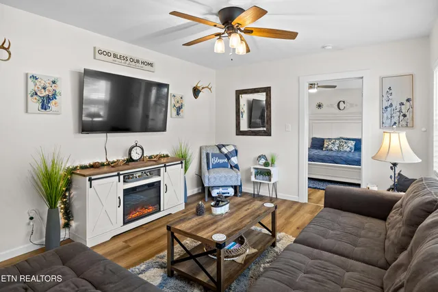 $418,000 | 4149 Sevierville Road, Maryville, TN 37804