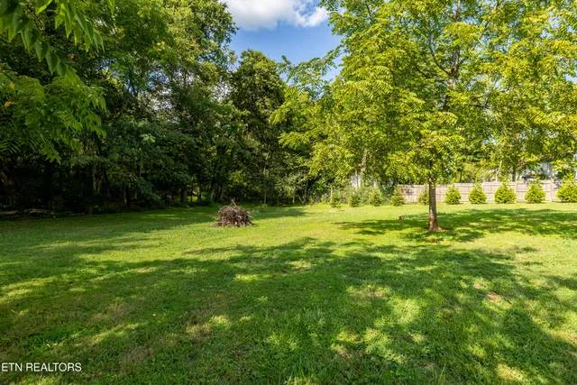 $418,000 | 4149 Sevierville Road, Maryville, TN 37804