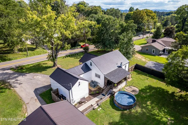 $418,000 | 4149 Sevierville Road, Maryville, TN 37804