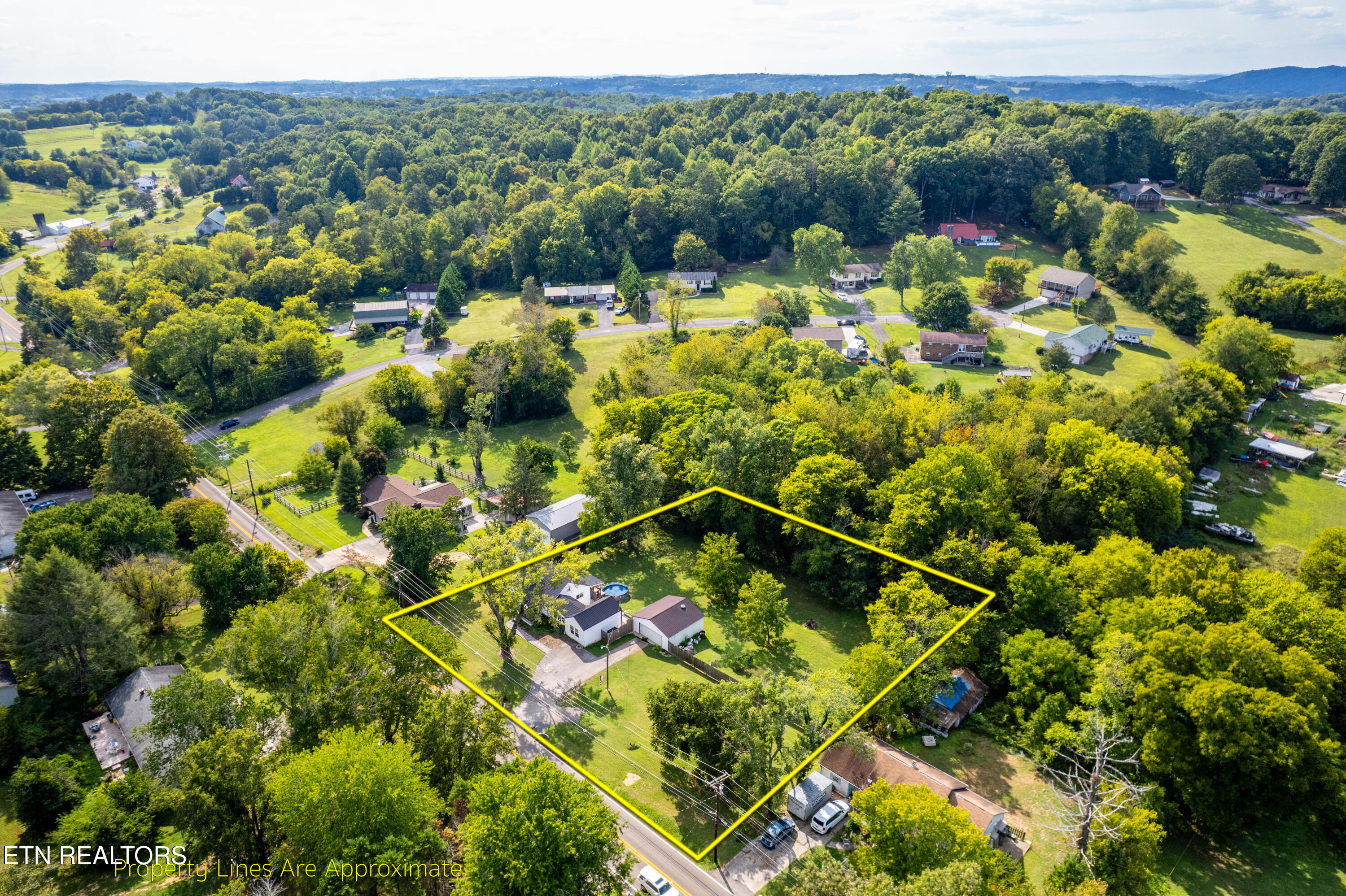 4149 Sevierville Road Maryville, TN 37804 - Photo 42 of 44 Beautiful Area