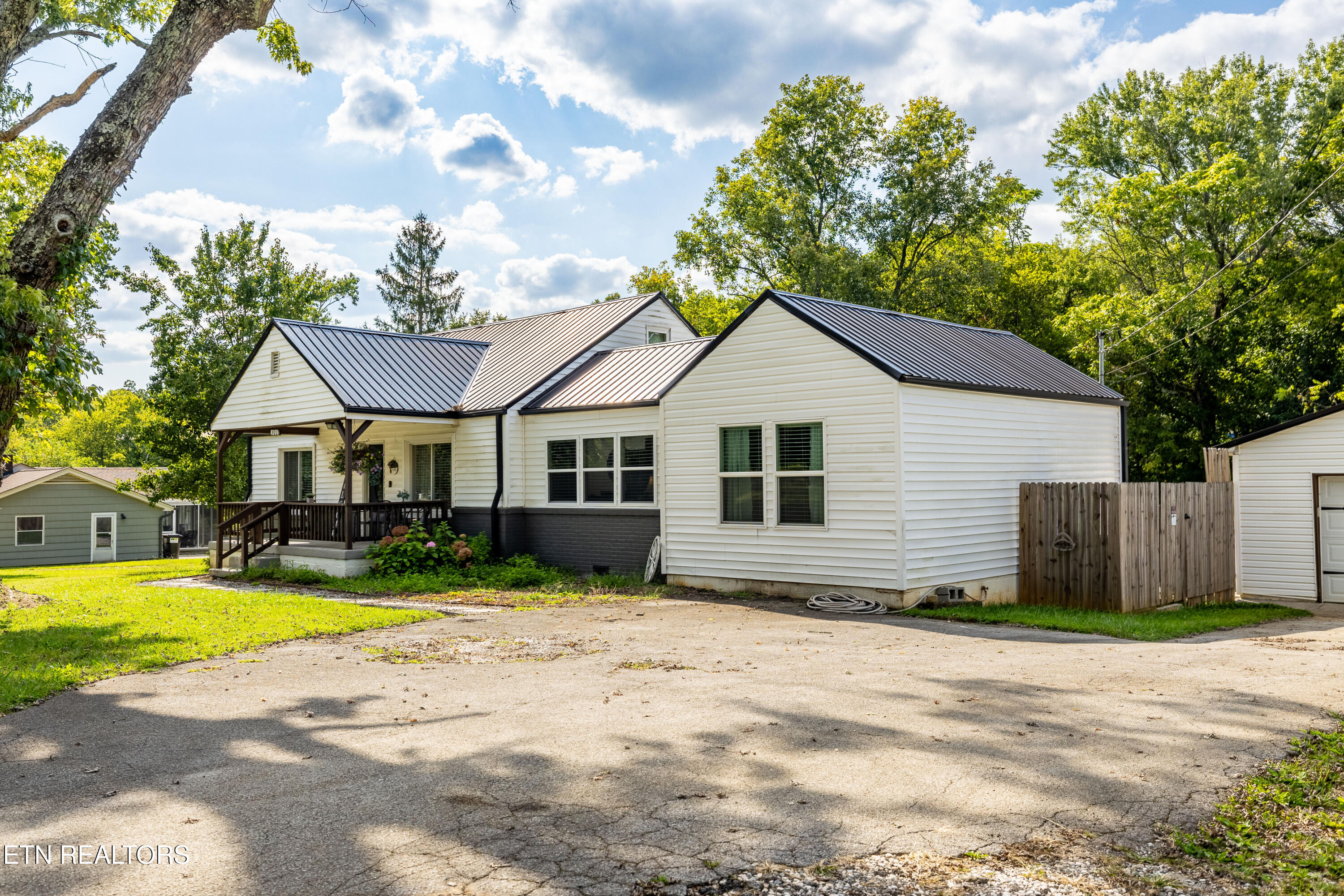4149 Sevierville Road Maryville, TN 37804 - Photo 44 of 44 Welcome HOME!