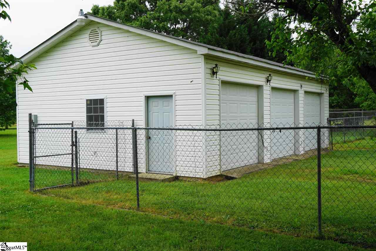 1925 Highway 418 Pelzer, SC 29669 - Photo 3 of 32 Gallery Image 3