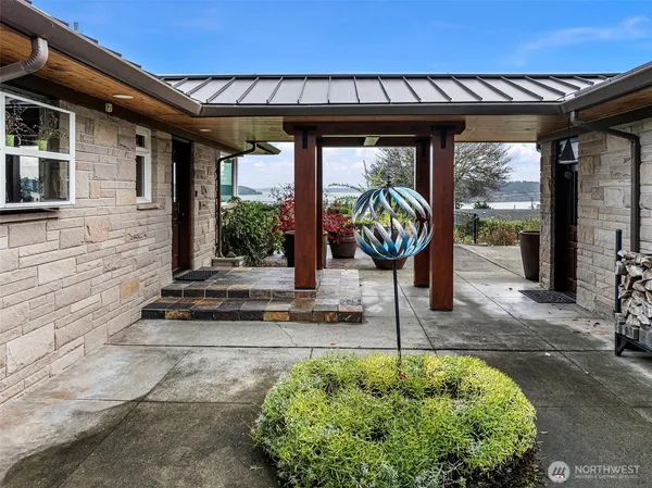 $1,950,000 | 6916 Soundview Drive, Gig Harbor, WA 98335
