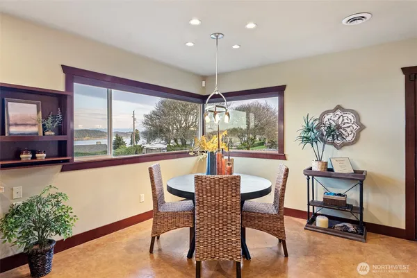 $1,950,000 | 6916 Soundview Drive, Gig Harbor, WA 98335