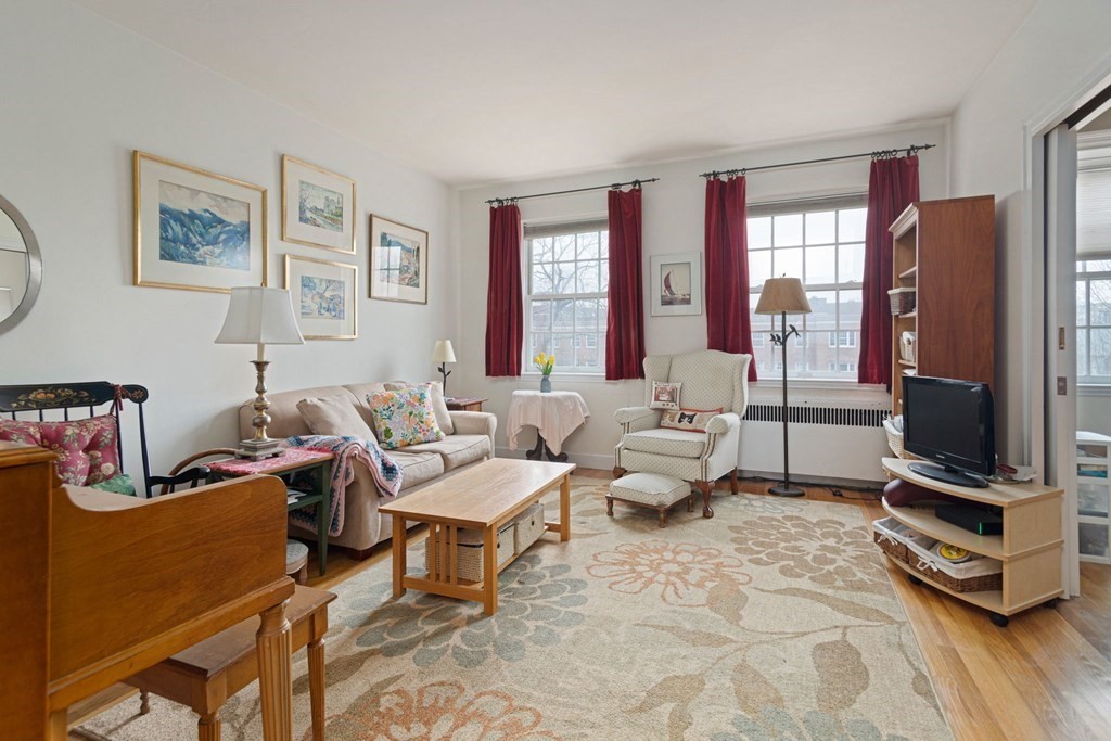 36 Browne Street, Unit 6 Brookline, MA 02446 - Photo 1 of 19