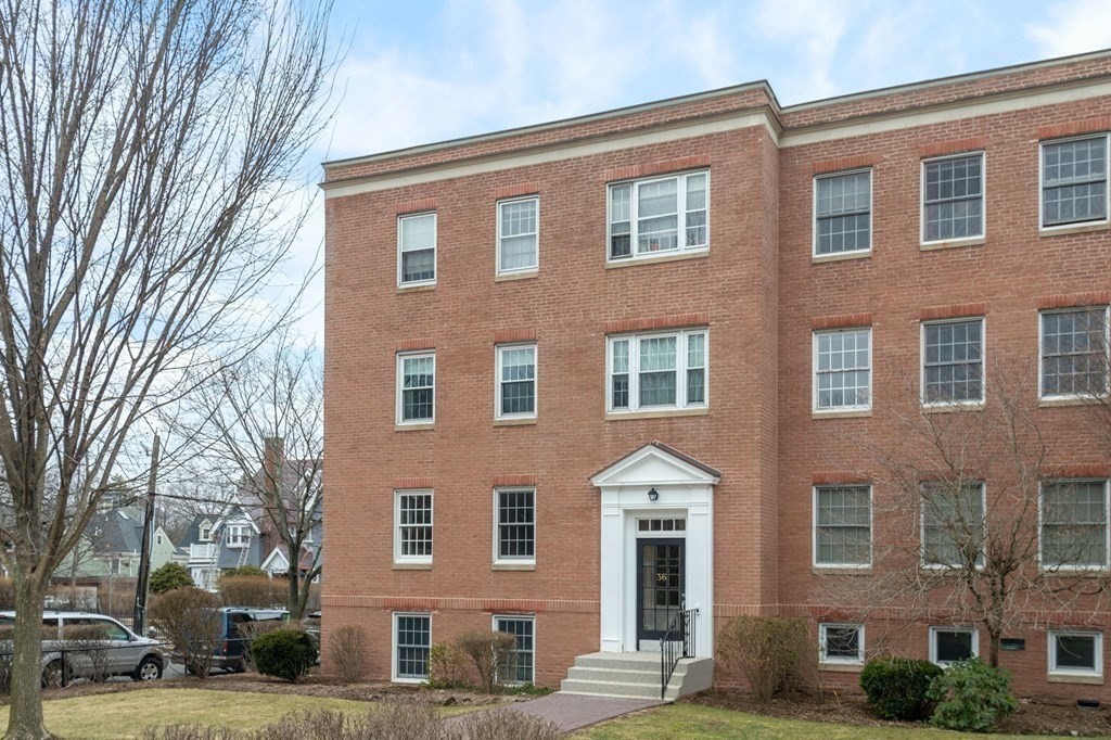 36 Browne Street, Unit 6 Brookline, MA 02446 - Photo 14 of 19