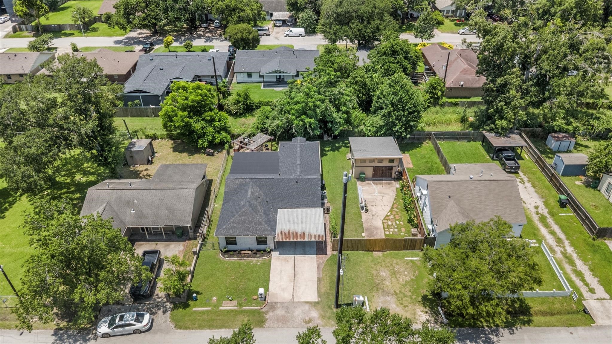 1913 Thonig Road Houston, TX 77055 - Photo 40 of 41 Gallery Image 40