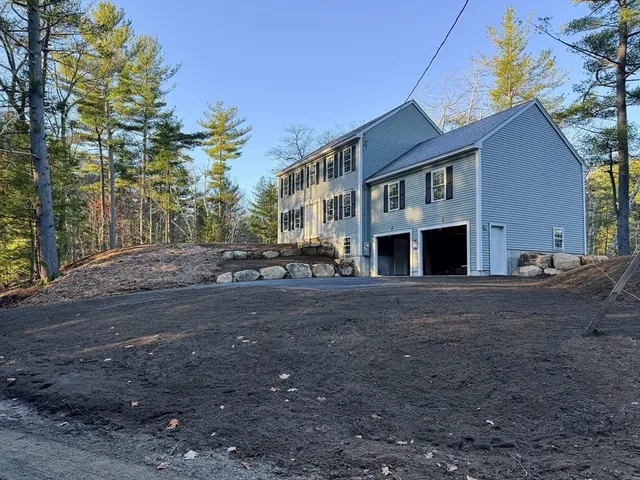a house view with a outdoor space