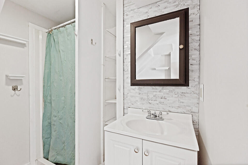 6 Linden Street Waterville, ME 04901 - Photo 19 of 34 First Floor Bath