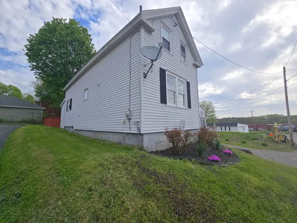 $229,999 | 6 Linden Street, Waterville, ME 04901