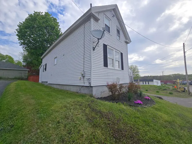 $229,999 | 6 Linden Street, Waterville, ME 04901