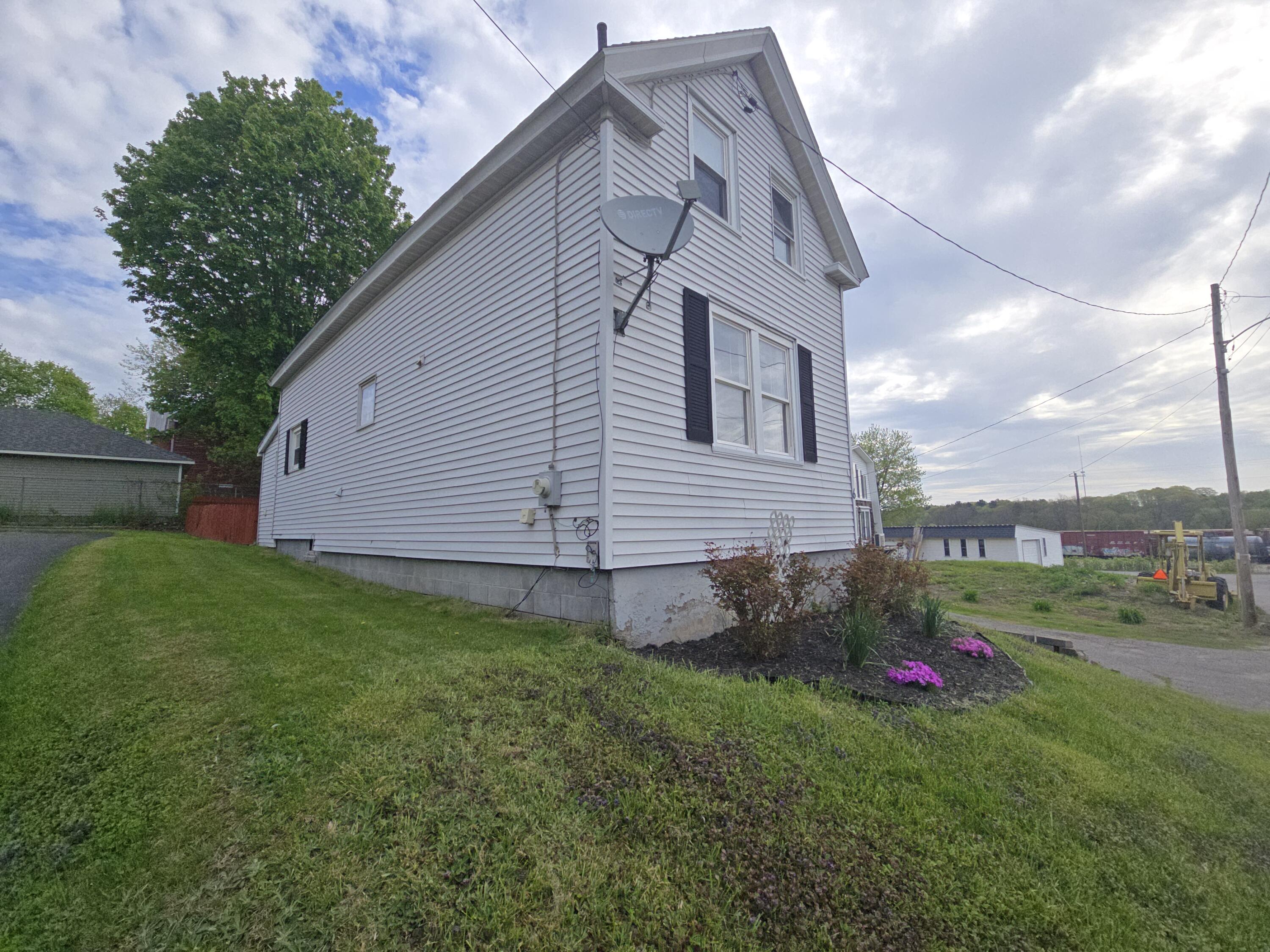 6 Linden Street Waterville, ME 04901 - Photo 3 of 34 Left of Home