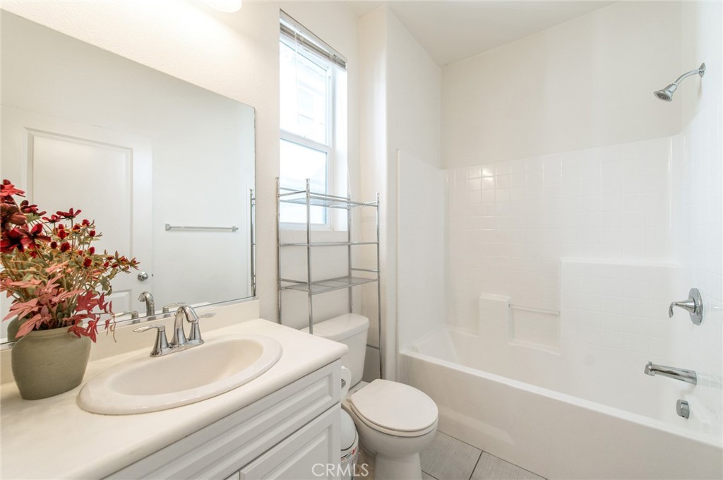 149 Acamar Irvine, CA 92618 - Photo 5 of 31