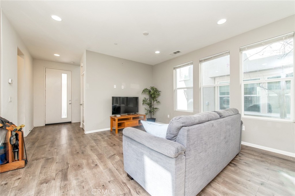 149 Acamar Irvine, CA 92618 - Photo 7 of 31