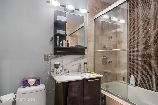 $224,400 | 1360 North Sandburg Terrace, Unit 1510C, Chicago, IL 60610