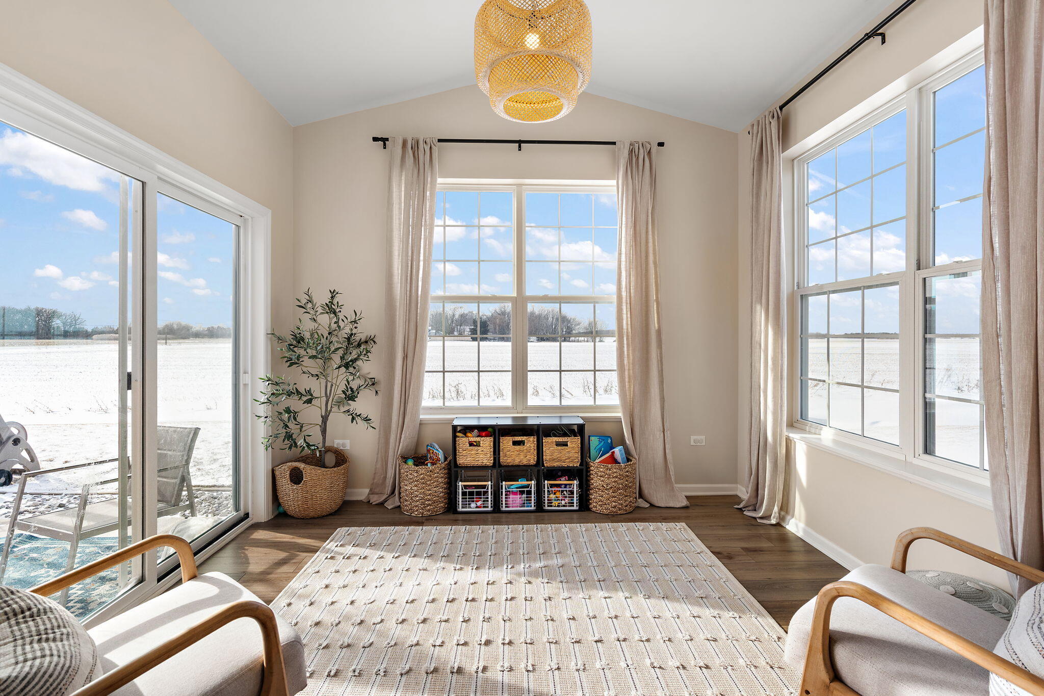 11664 Thomas Street Winfield, IN 46307 - Photo 15 of 30 a living room with furniture and a window
