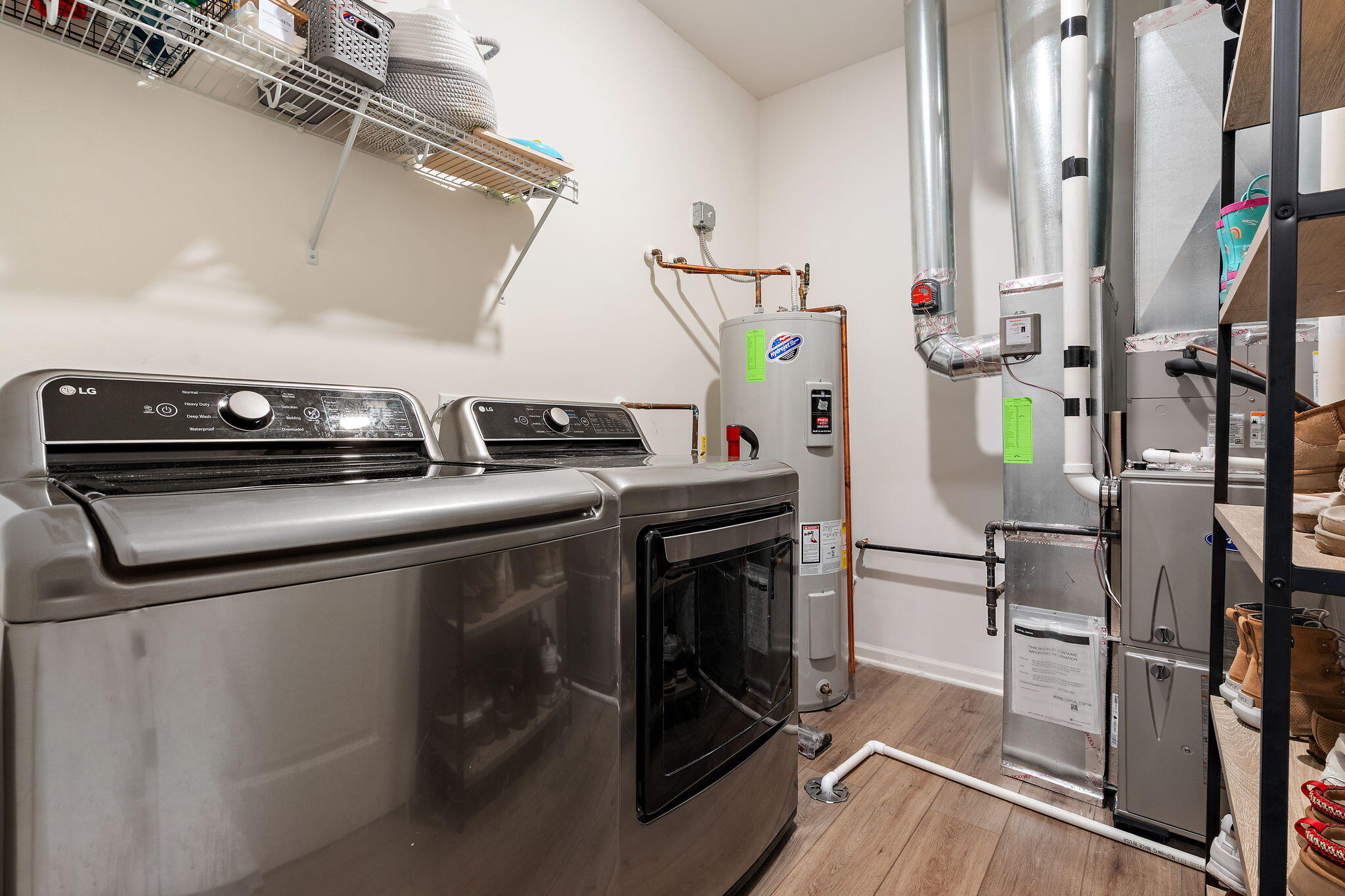 11664 Thomas Street Winfield, IN 46307 - Photo 24 of 30 a utility room with dryer and washer