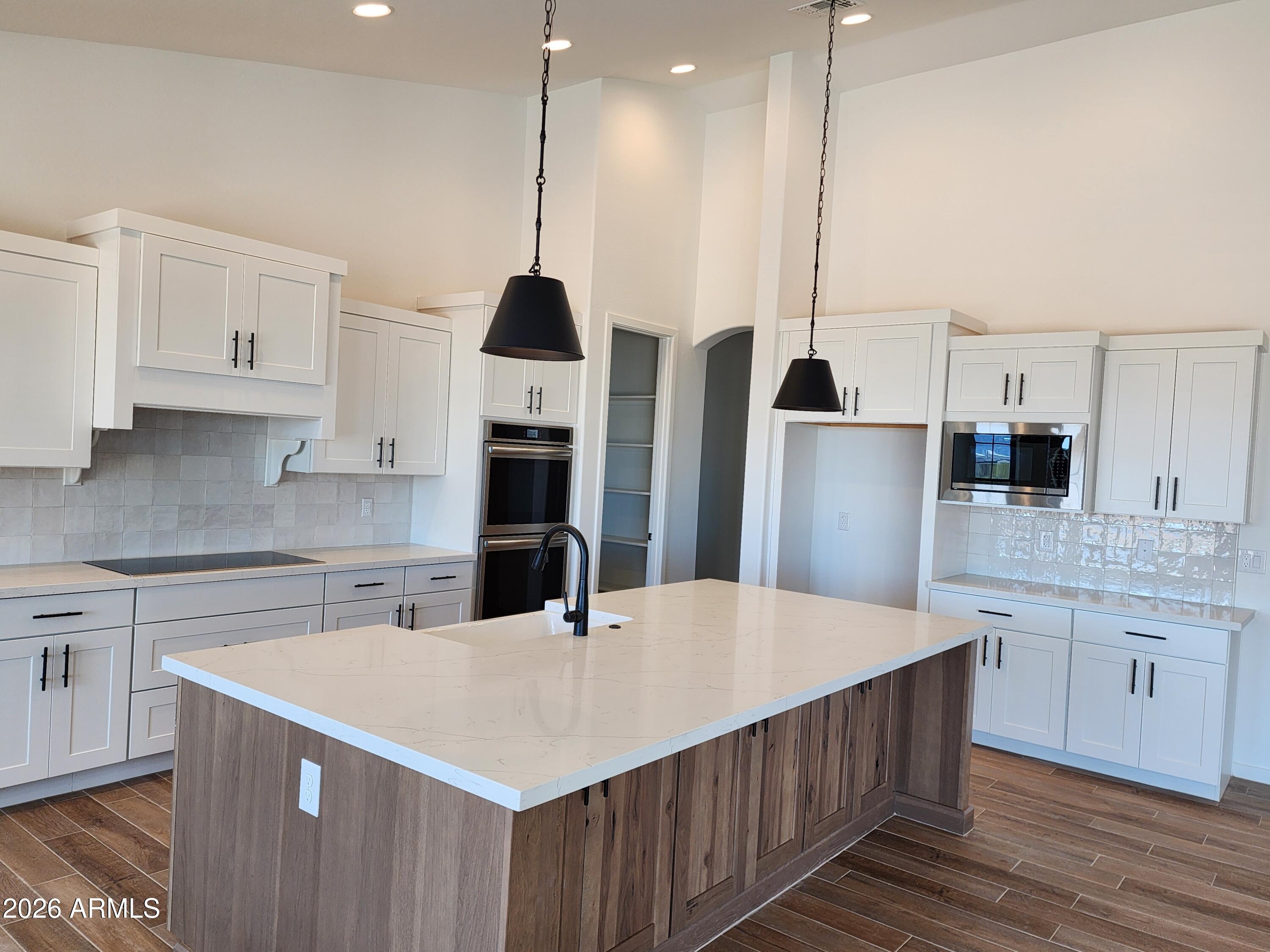 1864 East New River Road Phoenix, AZ 85086 - Photo 5 of 16 HUGE ISLAND
