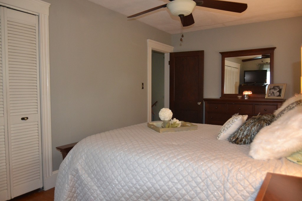 55 Katherine Road Stoneham, MA 02180 - Photo 18 of 22 Gallery Image 18