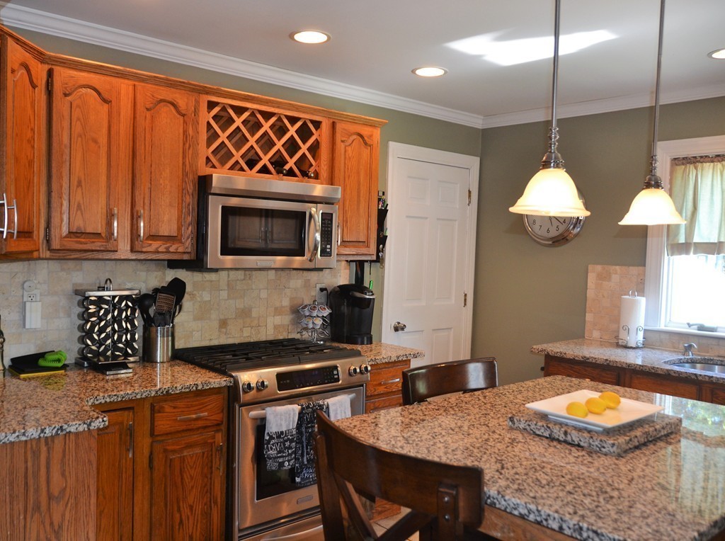 55 Katherine Road Stoneham, MA 02180 - Photo 4 of 22 Gallery Image 4
