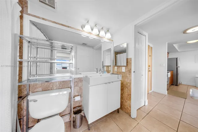 $375,000 | 7601 East Treasure Drive, Unit 1021, North Bay Village, FL 33141