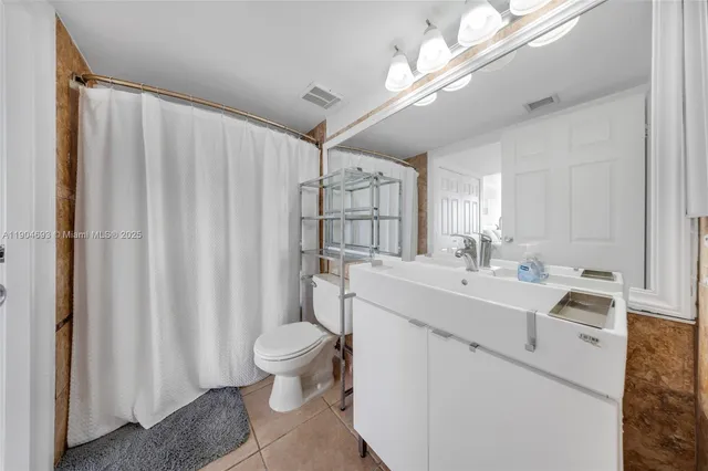 $375,000 | 7601 East Treasure Drive, Unit 1021, North Bay Village, FL 33141