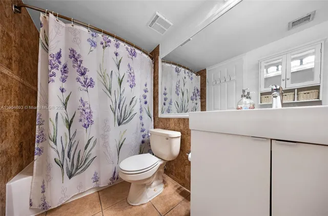 $375,000 | 7601 East Treasure Drive, Unit 1021, North Bay Village, FL 33141