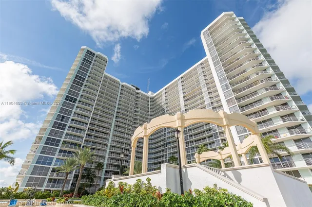 $375,000 | 7601 East Treasure Drive, Unit 1021, North Bay Village, FL 33141