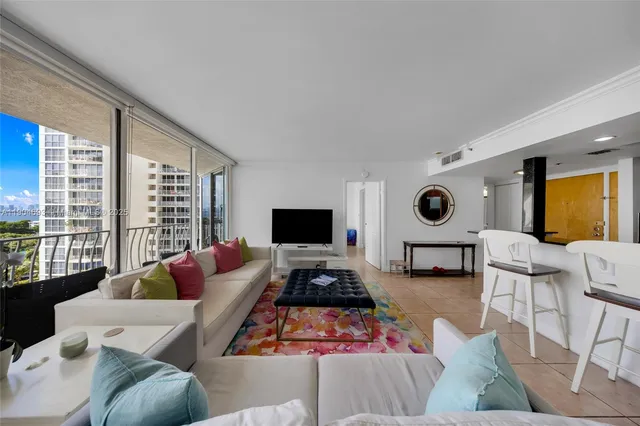 $375,000 | 7601 East Treasure Drive, Unit 1021, North Bay Village, FL 33141