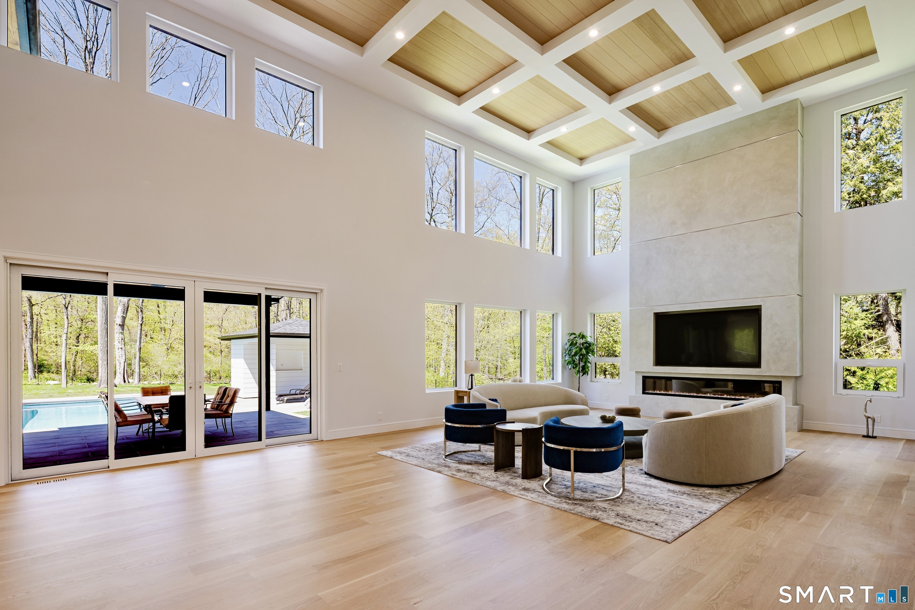27 Old Oak Road Easton, CT 06612 - Photo 2 of 40 Gallery Image 2