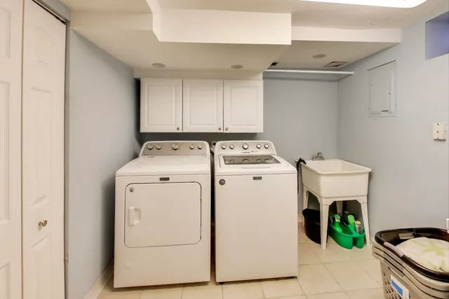 $389,000 | 7712 West Dickens Avenue, Elmwood Park, IL 60707