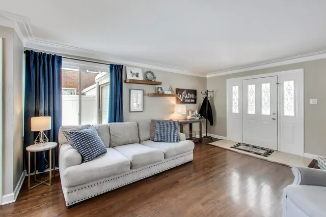 $389,000 | 7712 West Dickens Avenue, Elmwood Park, IL 60707