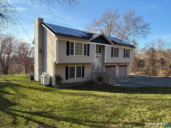 $379,000 | 775 Bucks Hill Road, Waterbury, CT 06704