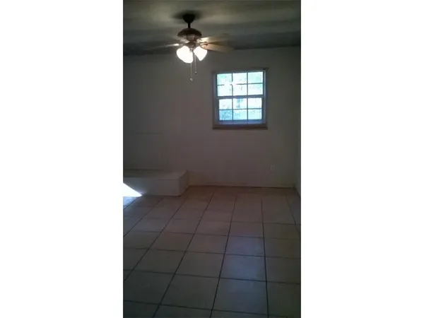 $900 | 266 James Fannin Road, Honey Grove, TX 75446