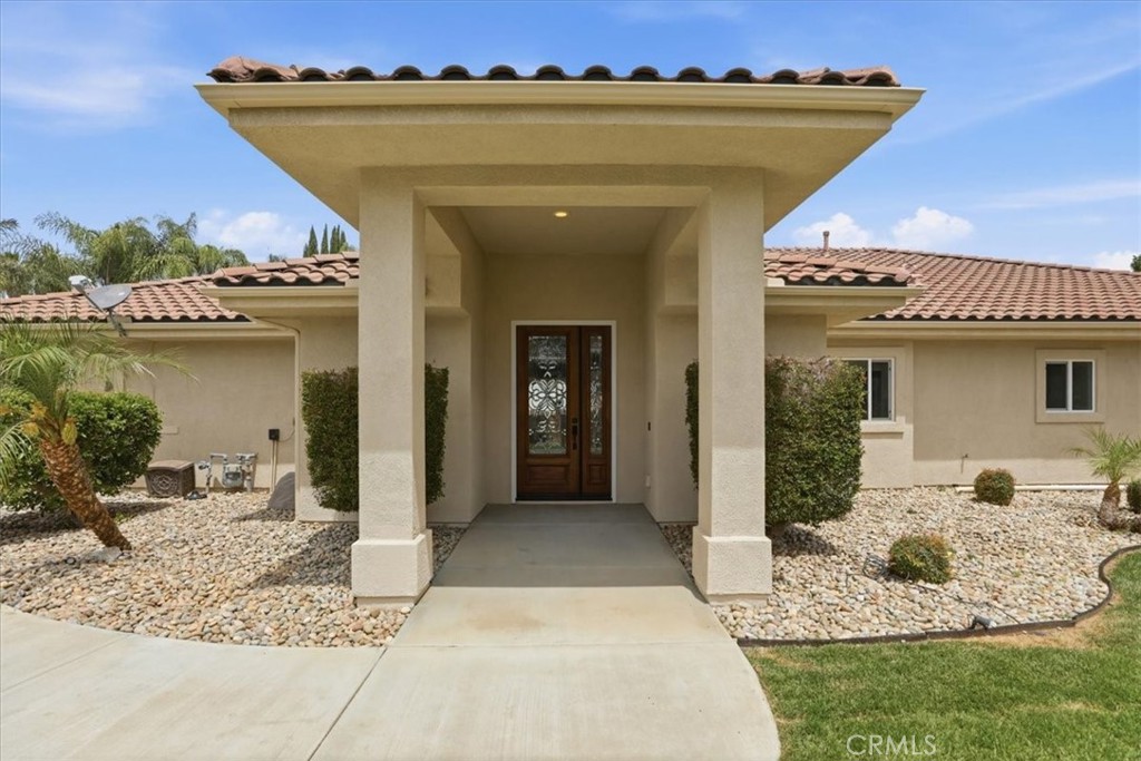 14202 Meadowlands Drive Riverside, CA 92503 - Photo 10 of 60