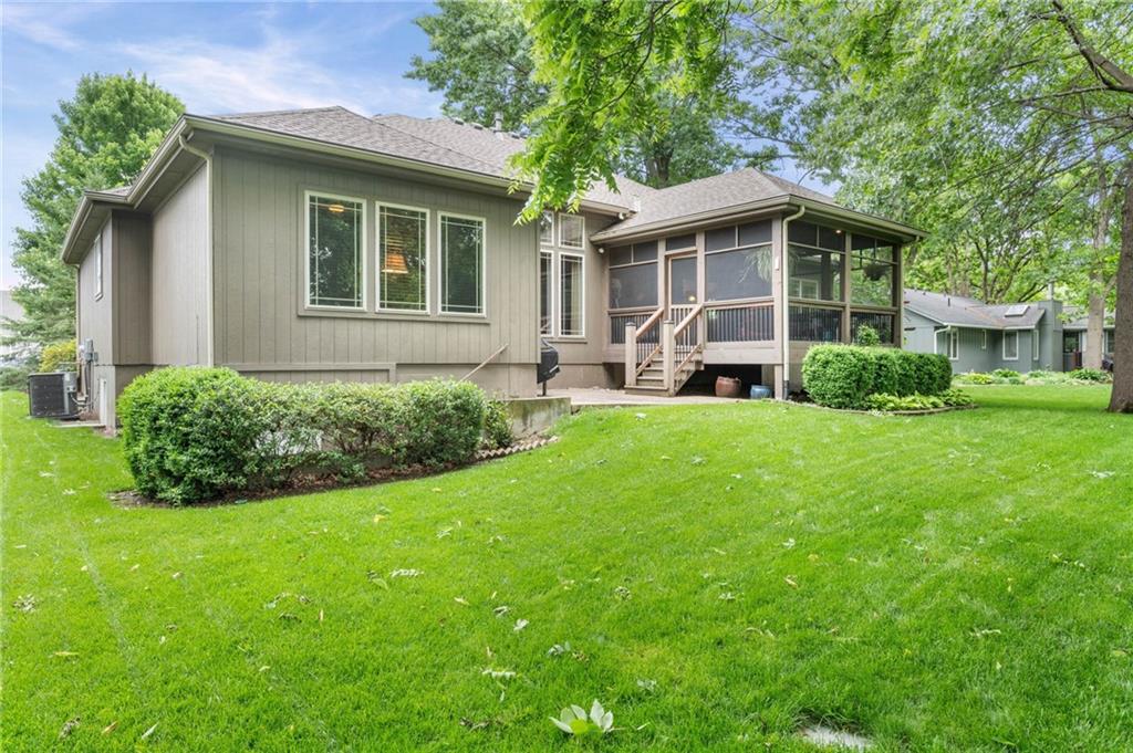 6816 Longview Road Shawnee, KS 66218 - Photo 5 of 58