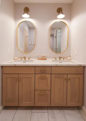 $1,600,000 | 56 Ledgewood Road, Unit C3/C4 GARAGE, Ludlow, VT 05149