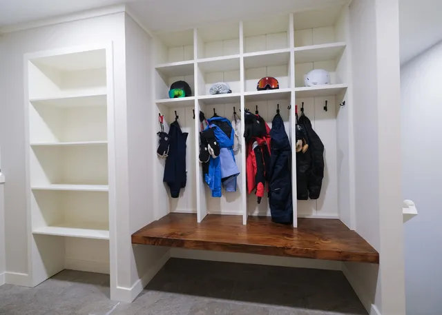 $1,600,000 | 56 Ledgewood Road, Unit C3/C4 GARAGE, Ludlow, VT 05149