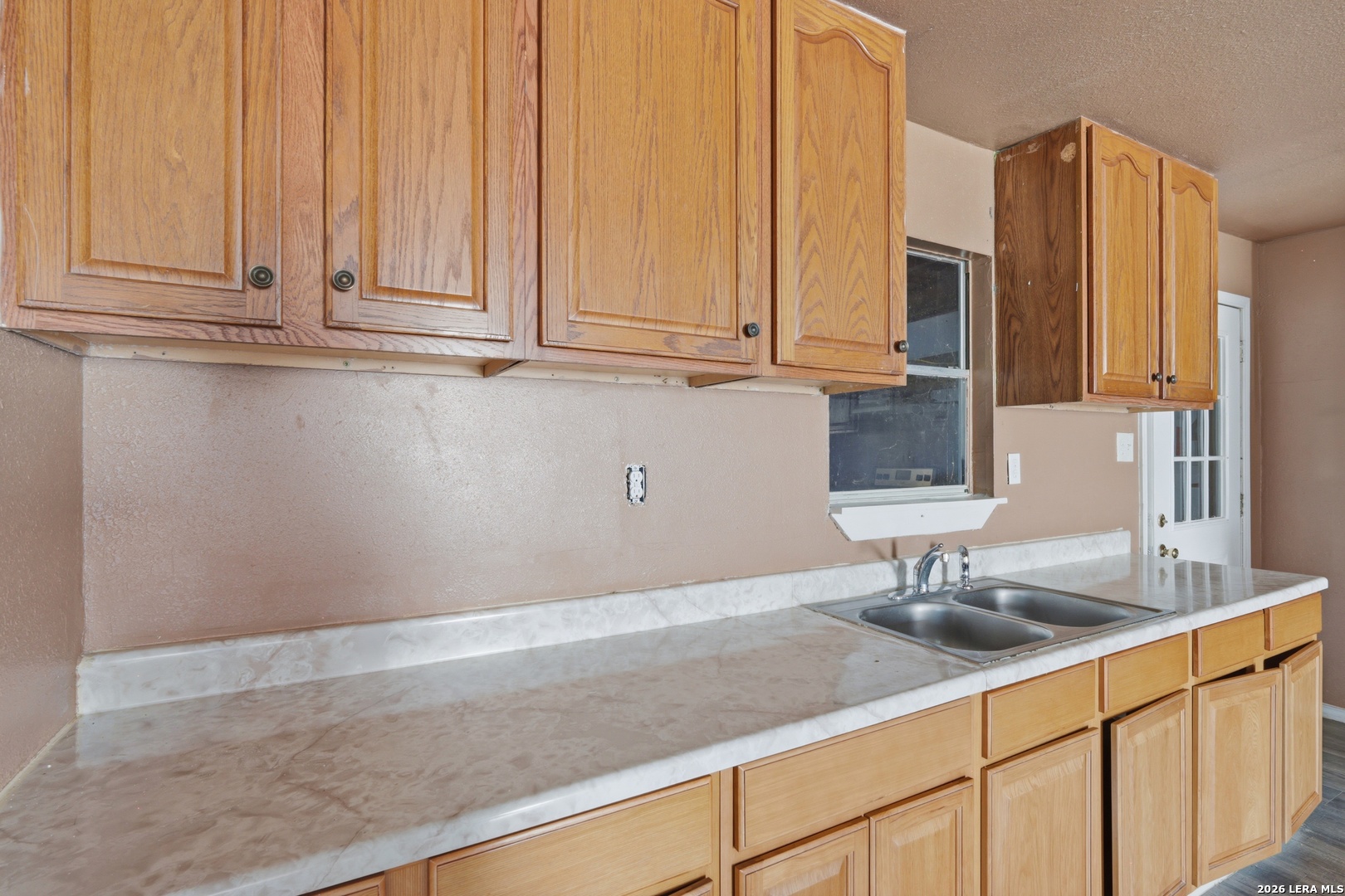 606 Viewpoint Drive Poteet, TX 78065 - Photo 7 of 17