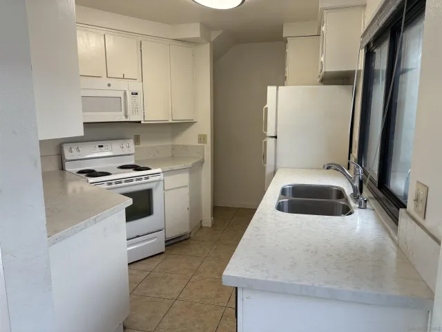 $749,000 | 3823 Caminito Litoral, Unit 208, San Diego, CA 92107