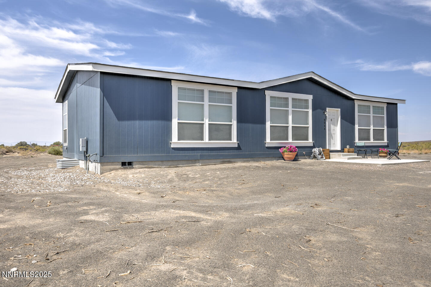 5944 Dillon Drive Fallon, NV 89406 - Photo 2 of 18 2